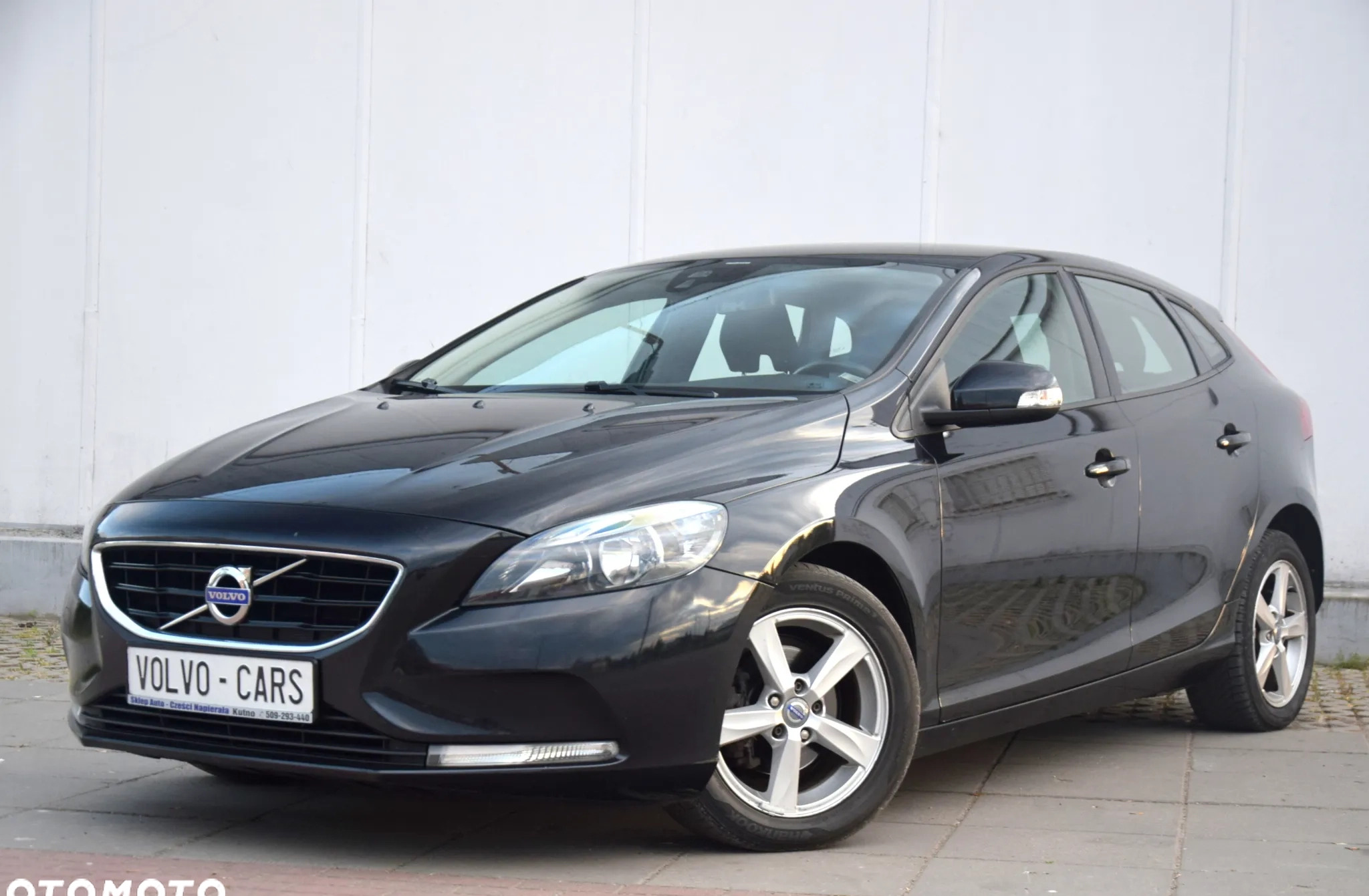 Volvo V40 cena 33700 przebieg: 206430, rok produkcji 2013 z Stryków małe 781
